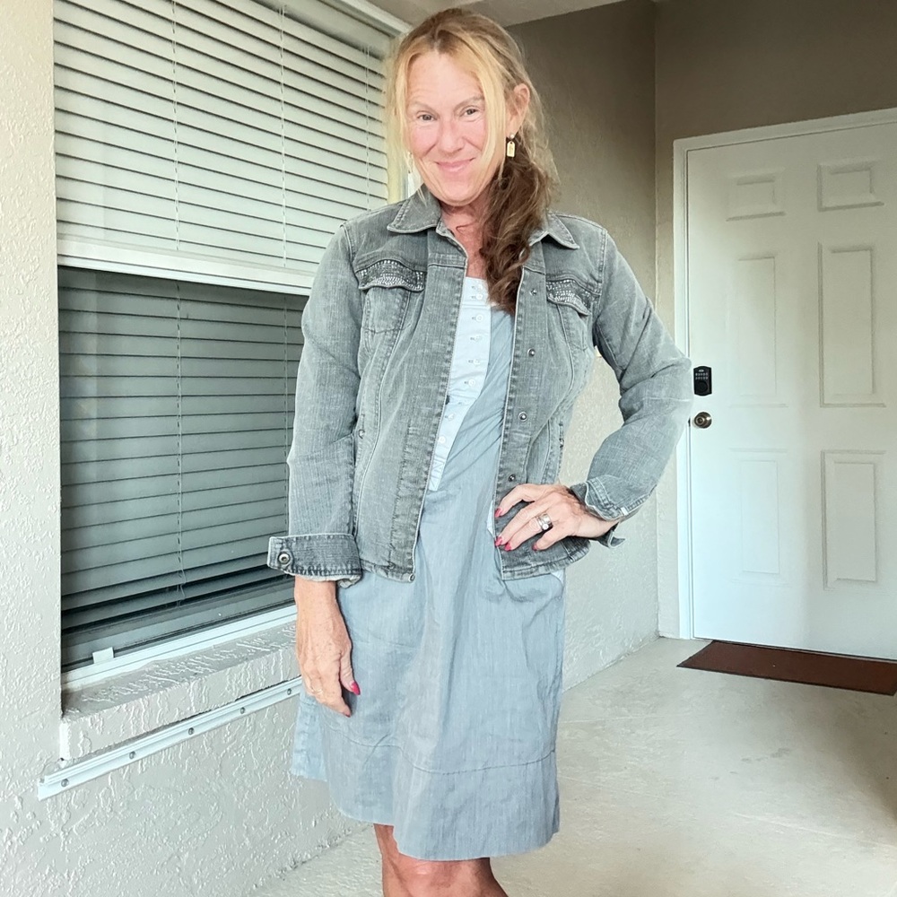 Chico’s Platinum Gray Jean Jacket Size 8